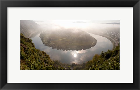 Framed High angle view of Mosel River, Bremm, Cochem-Zell, Rhineland-Palatinate, Germany Print