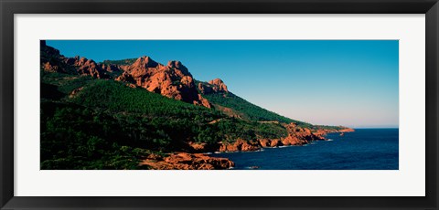 Framed Red rocks in the late afternoon summer light at coast, Esterel Massif, French Riviera, Provence-Alpes-Cote d&#39;Azur, France Print