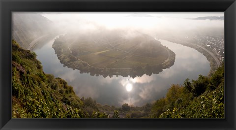 Framed High angle view of Mosel River, Bremm, Cochem-Zell, Rhineland-Palatinate, Germany Print