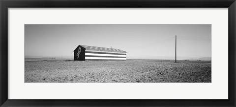 Framed Flag Barn on Highway 41, Fresno, California (black &amp; white) Print