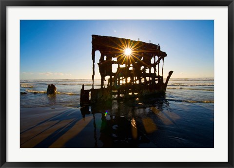 Framed Peter Iredale Shipwreck, Fort Stevens, Oregon, USA Print