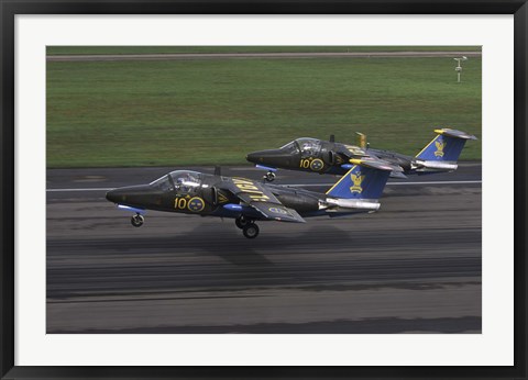 Framed Saab 105 jet trainers on the strip Print