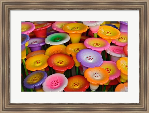 Framed Circular Carved wooden flowers at market, Bo Sang, Chiang Mai, Thailand Print