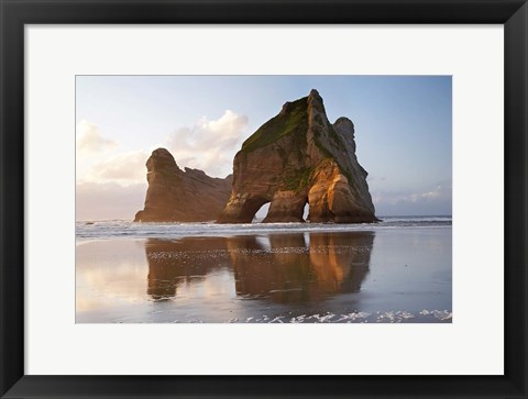 Framed Rock Formation, Archway Island, South Island, New Zealand (horizontal) Print