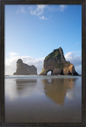 Framed Rock Formation, Archway Island, South Island, New Zealand (vertical) Print