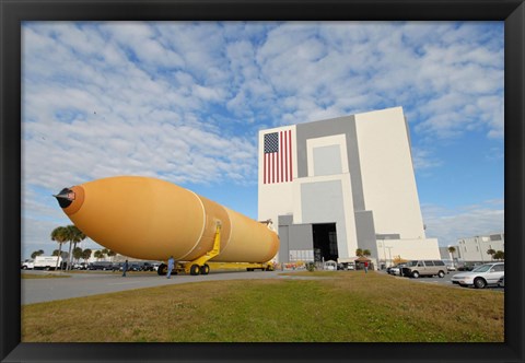 Framed External Tank 130 Rolls Toward Kennedy Space Center&#39;s Vehicle Assembly Building Print