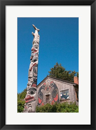 Framed Haida Totem Pole and Tourist Shop, Queen Charlotte Islands, Canada Print