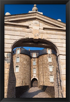 Framed Chateau Musee, Boulogne sur Mer Print