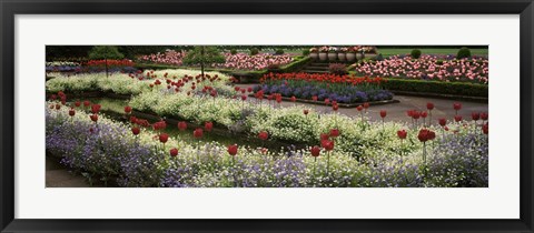 Framed Butchart Gardens, Brentwood Bay, Vancouver Island, Canada Print