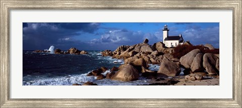 Framed Pontusval Lighthouse, Brignogan, Finistere, Brittany, France Print