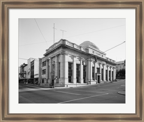 Framed GENERAL VIEW, MAIN ST. FACADE ON LEFT, NINTH ST. ON RIGHT - Lynchburg National Bank, Ninth and Main Streets, Lynchburg Print