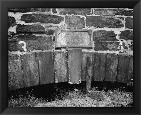 Framed HORIZONTAL VIEW SHOWING KEYSTONE OF ARCH AND INSCRIBED STONE ABOVE - James River and Kanawha Canal Bridge, Ninth Street between Print