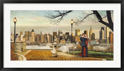 Framed Lovers in New York Print