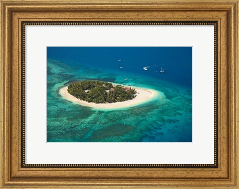 Framed Beachcomber Island Resort, Mamanuca Islands, Fiji Print