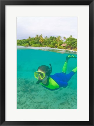 Framed Snorkeling, Picnic island, Viti Levu Fiji Print