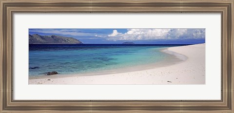 Framed Island in the sea, Veidomoni Beach, Mamanuca Islands, Fiji Print