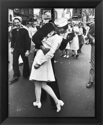 Framed Times Square Kiss Print