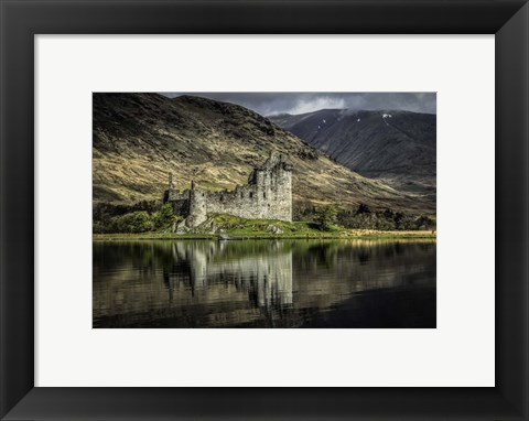 Framed Kilchurn Castle 4 Print