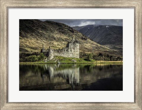 Framed Kilchurn Castle 4 Print