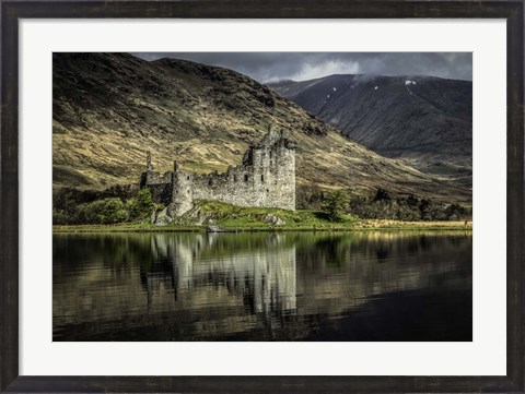 Framed Kilchurn Castle 4 Print